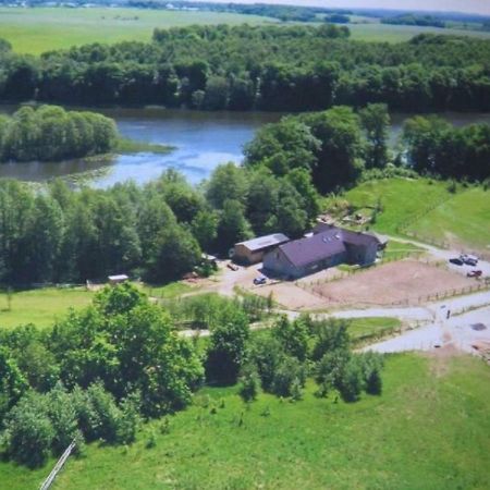 Villa Stajnia Grazyny Mikorowo 46 Czarna Dabrowka Exterior foto